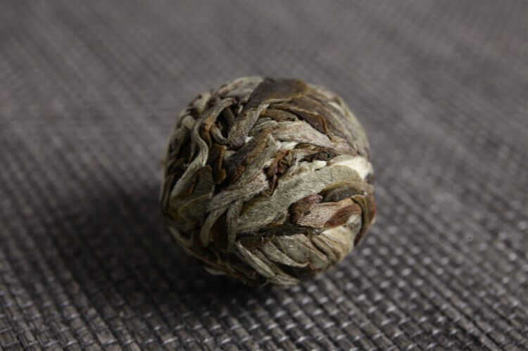 HelloYoung 500g loose Fuding white tea before Qingming Mountain sunshine White peony tea