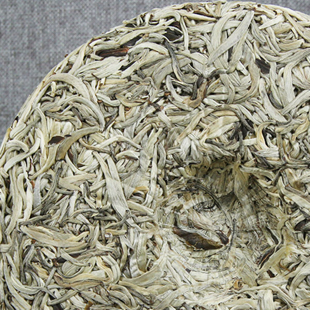 HelloYoung Pu erh Raw Tea Old Tea Ancient Tree  Single Bud White Silver Needle Healthy Care