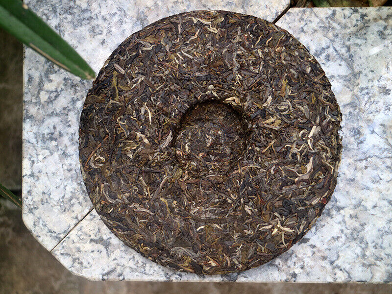 2499g Brown Classic Pu'er Raw Tea Yunnan Ancient Tree Spring Tea 7 Whole Cakes