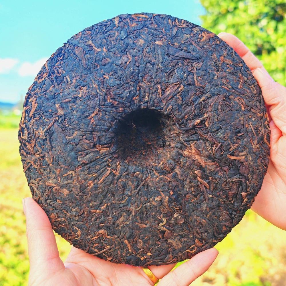 Premium Grade Yunnan Menghai Laobanzhang Pu erh tea, aged tree, ripe cake tea