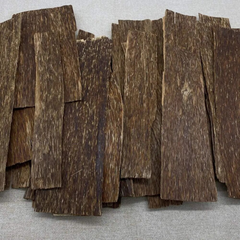 4A - Thickness 0.8mm - Big pieces 10G Flat Oud 4A Viet Nam Flat Agarwood