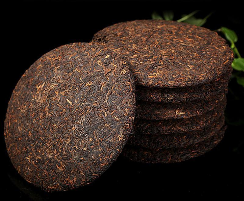 HelloYoung357g Yunnan Pu-erh Tea Pu'er Ripe Tea Menghai Spring Cooked Black Seven Cake Tea