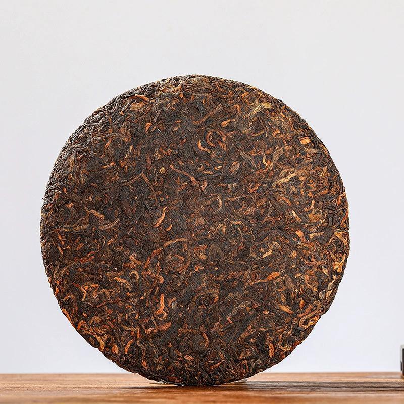 357g Yunnan Pu'er ripe tea cake, high-quality tea tree king tea health drink