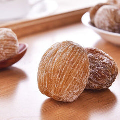 Date glacée à la soie dorée aux herbes biologiques très délicieuse