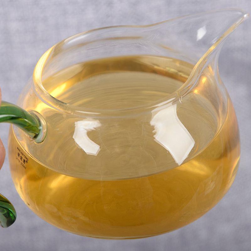 Yiwu Green Tea Scrapers Cake Early Spring Tea Healthy Drink 357g