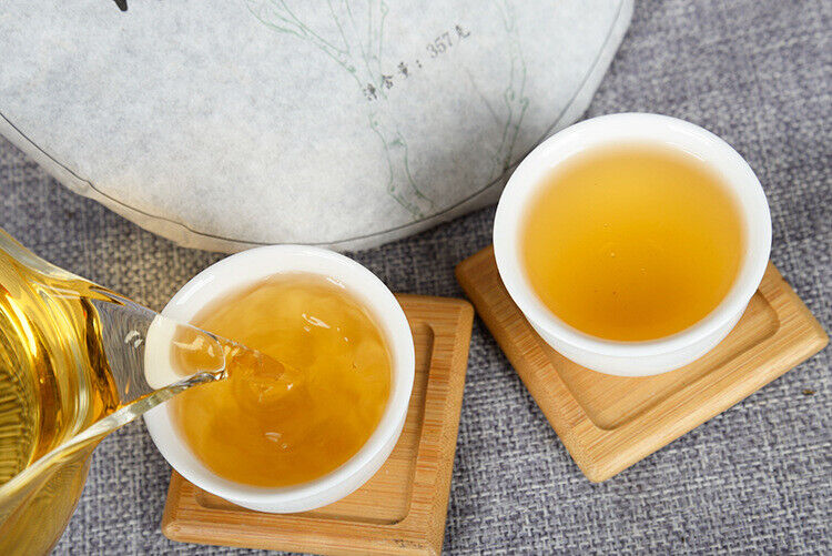 HelloYoung 357g Yunnan Pu'er Tea Ancient Tree White Tea Moonlight Beauty White Tea Cake