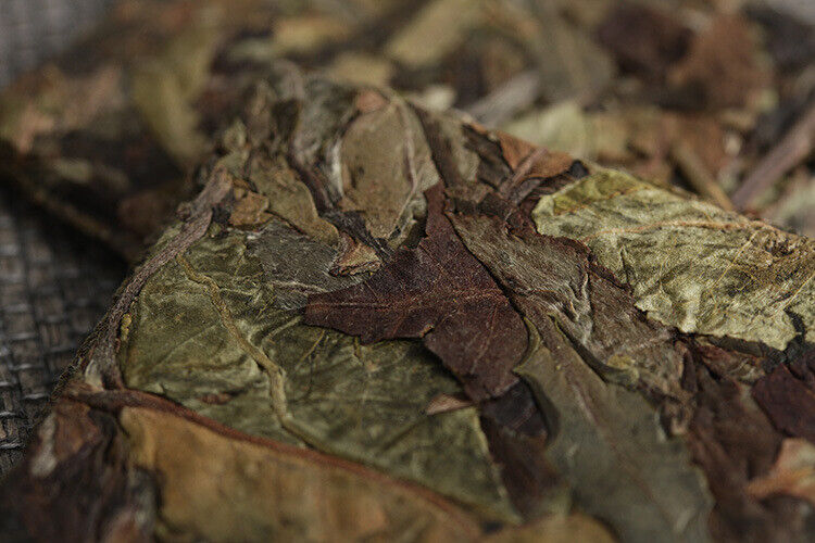 HelloYoung 500g Yunnan tea old tree white tea 8g small square brick (Chong) white tea