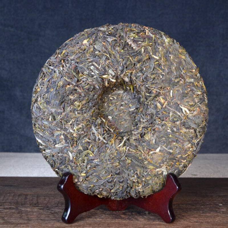 Ancient Tree Spring Tea Yunnan Pu'er Tea Seven Seed Cake Yiwu Tea 357g