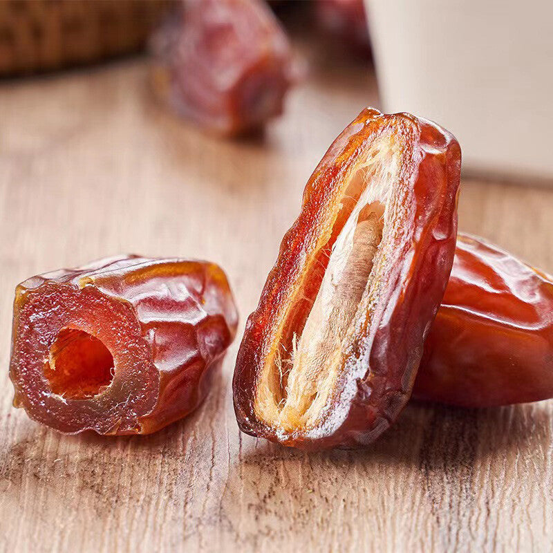 125 Grams of Chinese characteristic natural fresh black jujube and sweet jujube