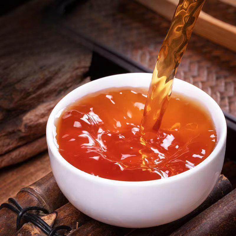 2024 New Tea Nourishing Stomach Tea Longan Canned Authentic Small Black Tea