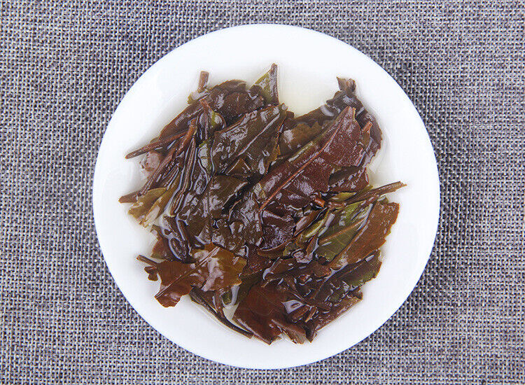 HelloYoung 200g（7g） Ancient Tree Tea Old White Tea Yunnan Yiwu Flower and Fruit Tea Cake