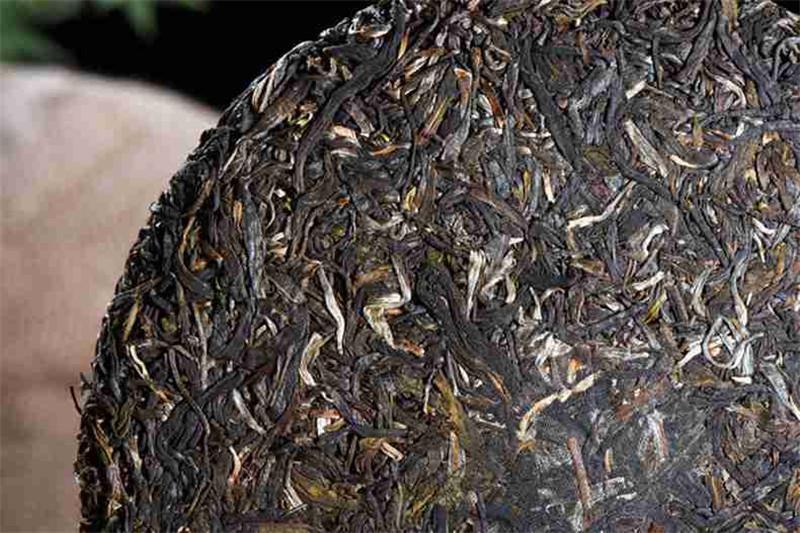 357g Klassischer Wildfeld Weihrauch Puerh Tee Yunnan Antiker Raw Puer Tee Kuchen