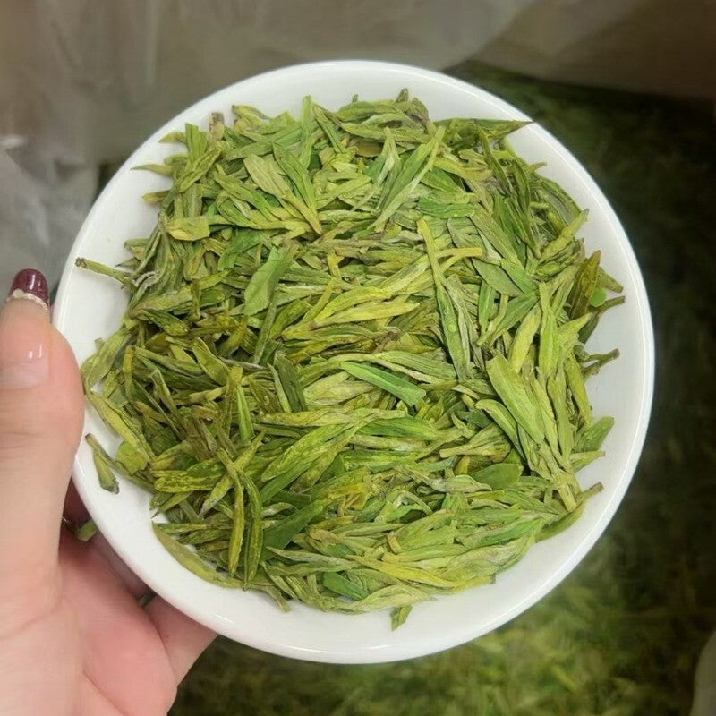 Authentic Longjing Tea Strong Bean Aroma Loose Leaf Rainy Season Premium Pieces