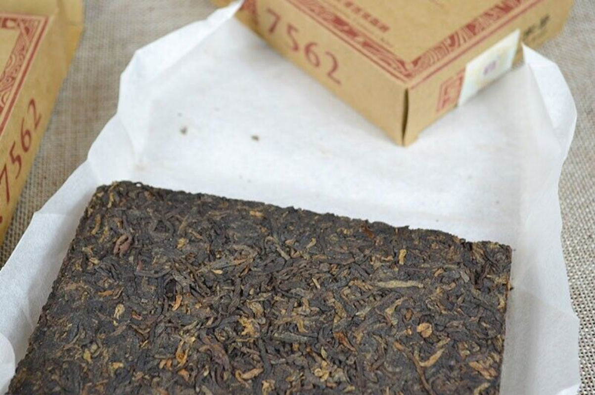 250g Yunnan Menghai 7562 TAETEA Dayi Tea Pu-erh Brick Tea Ripe Ecology Puer Tea