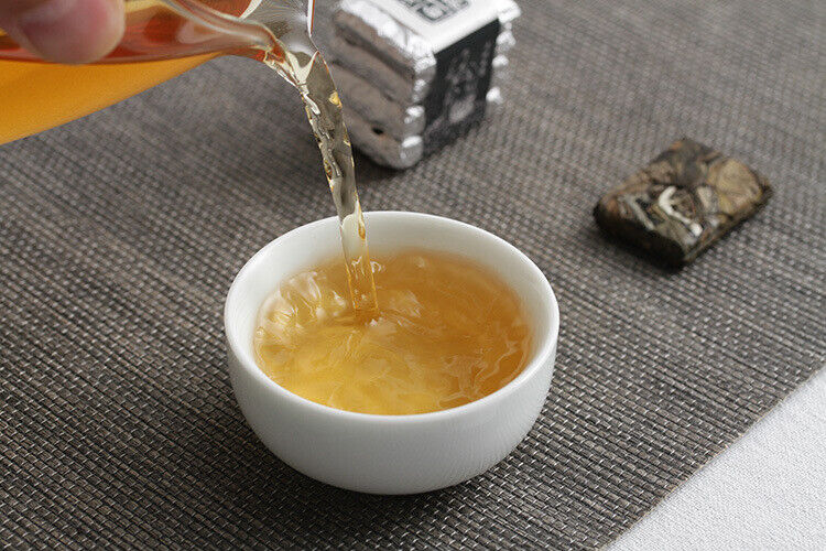 HelloYoung 500g Yunnan Pu'er Tea Old Tree White Tea Small Square Small Square Brick Bulk