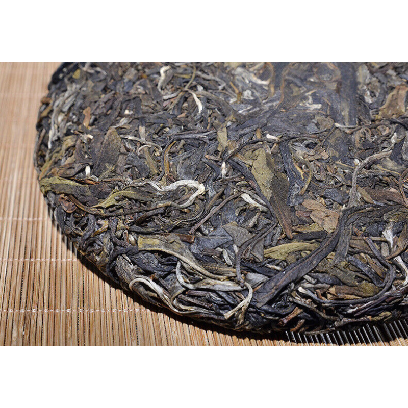 Yunnan Pu-erh Tea Cake Yiwu Ancient Tree Cha Tea  Green Tea Health Care 357g
