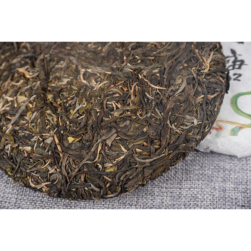 Yiwu Organic Green Tea Spring Tea Yunnan Cake Tea Beneficial Health Tea 357g