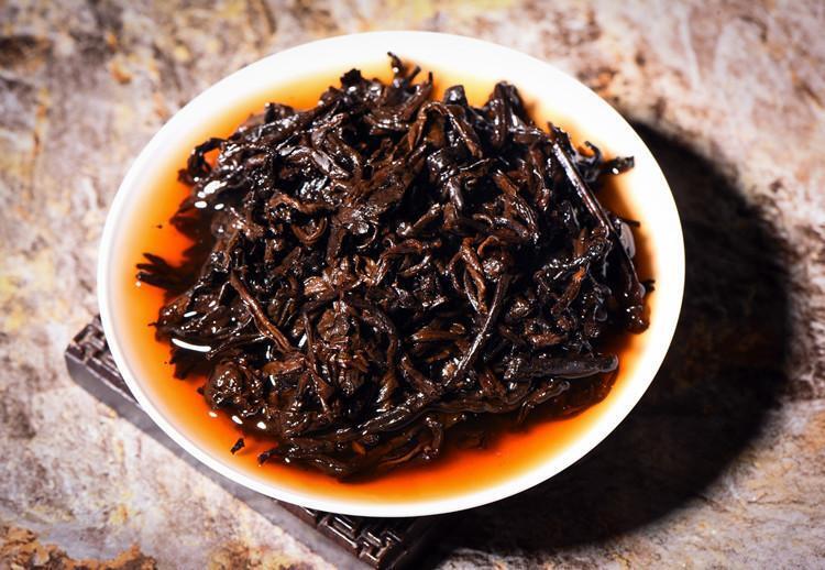 Yunnan Pu-erh Tea Pu'er Ripe Tea Jinmao Gong Cake Brown Tree Cooked Old Tea Cake