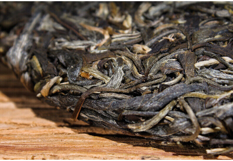 Puerh Tea Raw Tea Cake Tea Brown Mountain Man'e Ancient Tree Tea Puerh Raw Tea