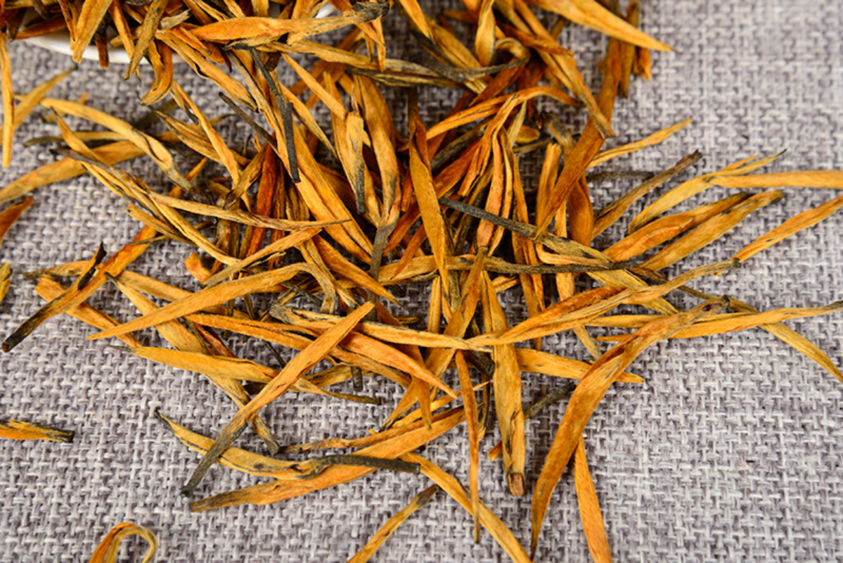 Fengqing – thé noir avec aiguille dorée, bourgeon entier, bande droite, 500G