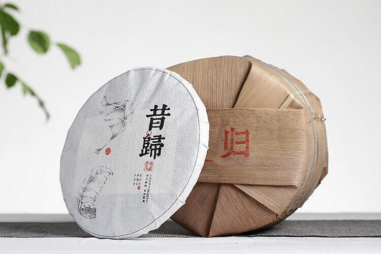 HelloYoung 357g Yunnan Pu'er Tea Xigui (White Cotton) Ming Pre-Spring Seven Seed Cake Tea
