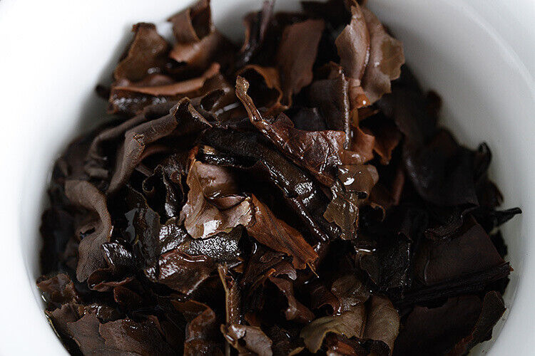 HelloYoung 100g Dry Storage Old Tree White Tea Big Tree Tea Tea Cake Yunnan White Tea