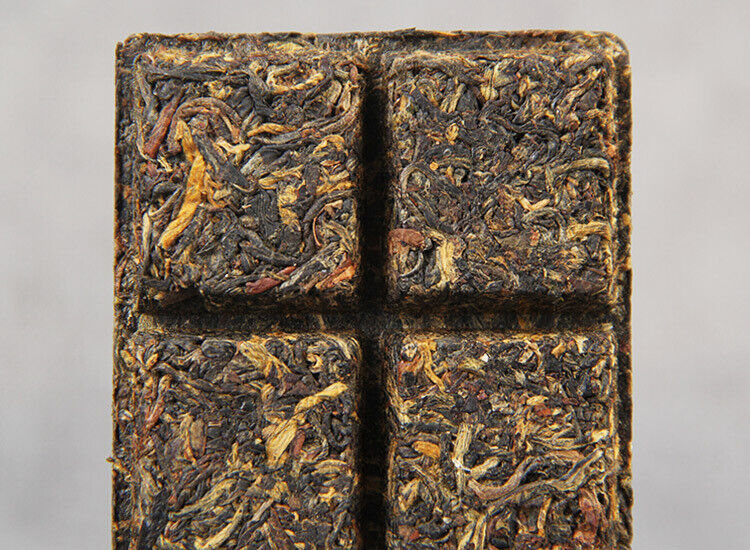 Yunnan Black Tea Fengqing Dianhong Tea Brick Floral Honey Flavor Early Spring