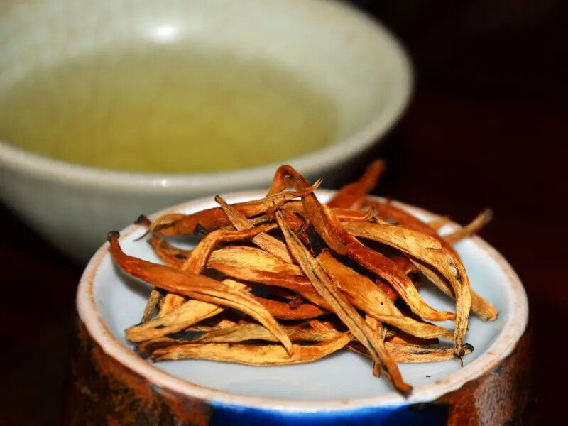 Famous Chinese Tea Brand Golden Needle Black Tea  Yunnan Dian Hong Black Tea