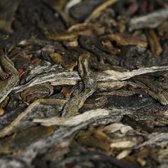 HelloYoung 357g Yunnan Pu'er Tea Xigui (White Cotton) Ming Pre-Spring Seven Seed Cake Tea