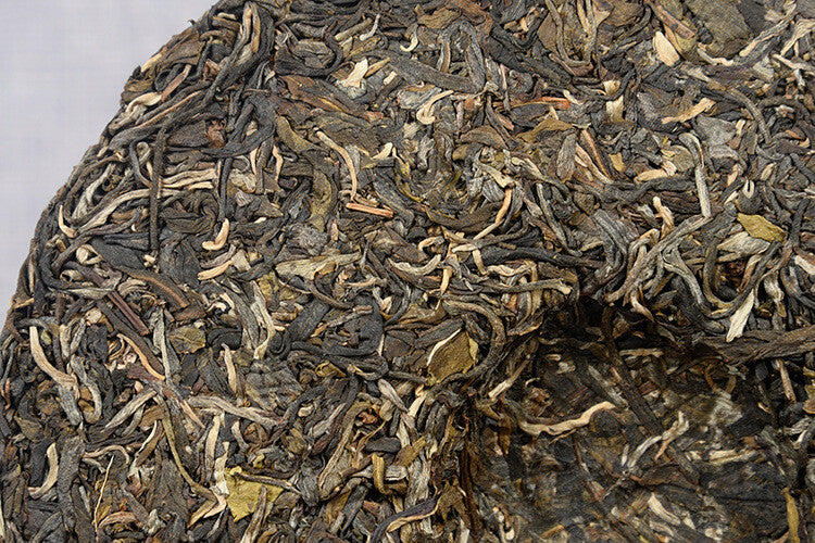 357g  Ancient Tree Tea, Yunnan Seven Seed Cake Tea, Pu'er Tea, Spring Tea