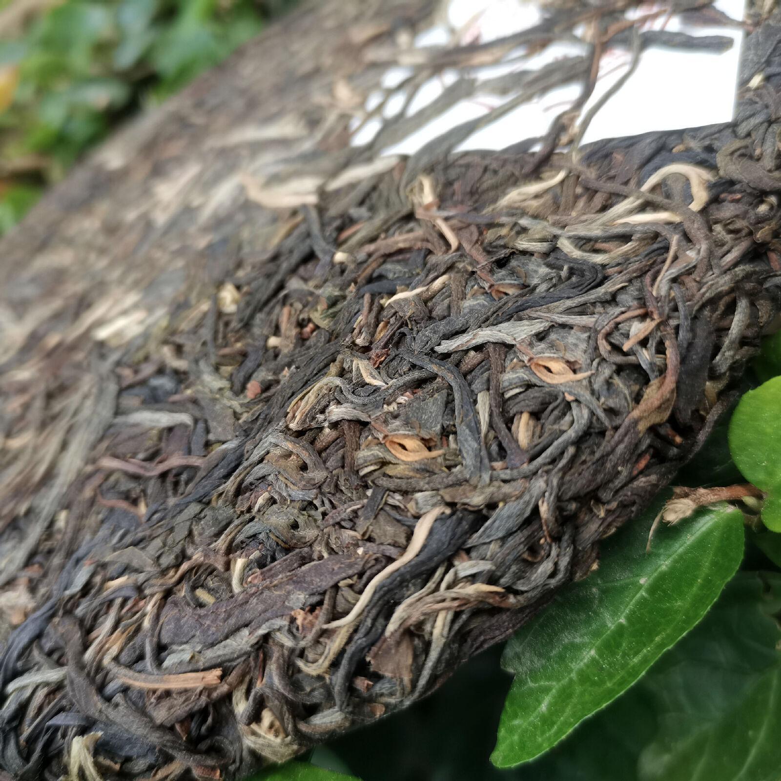 Additive-Free Luzhou-flavored Laobanzhang ecological tea 357g Pu'er raw tea cake