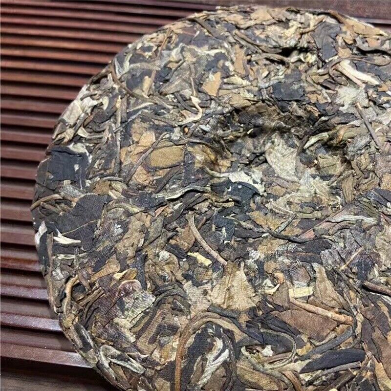 HelloYoung Yunnan White Tea Jinggu pressed of old white tea cake 357g/12.59oz