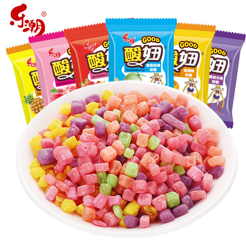 120 packs of nostalgic candy mixed with fruity and sour gummies