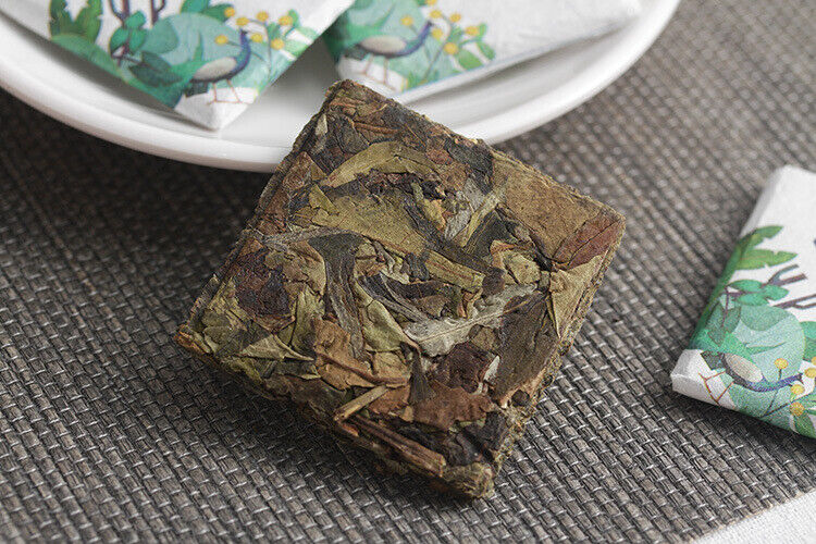 HelloYoung 500g Yunnan tea old tree white tea 8g small square brick (Chong) white tea