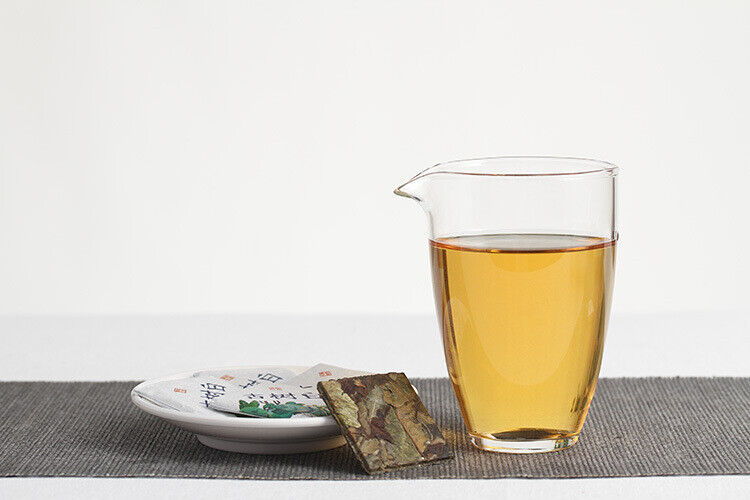 HelloYoung 500g Yunnan tea old tree white tea 8g small square brick (Chong) white tea