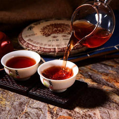 Yunnan Pu-erh Tea Pu'er Ripe Tea Jinmao Gong Cake Brown Tree Cooked Old Tea Cake