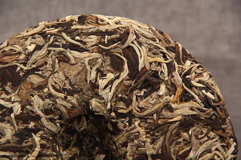 HelloYoung New Raw Tea Yunnan Pu'er Tea Moonlight White Cake Pure Handmade Trees 357g