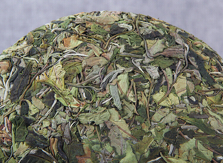 HelloYoung 357g（12.6Oz）Yunnan Ancient White Tea Natural Tea Leaf Healthy Drink