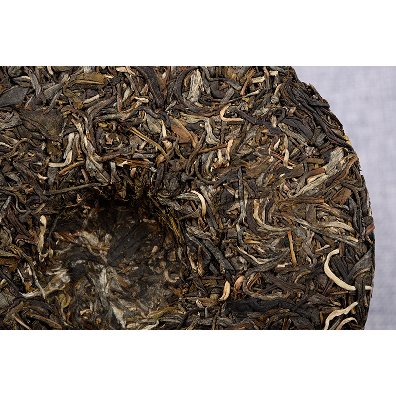 High Quality Spring Tea Lao Ban Zhang Cake Gift Tea Healthy Drink357g