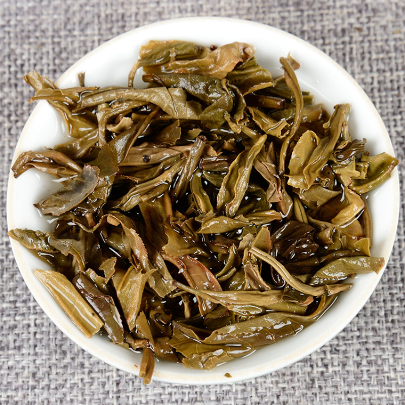 Yunnan Pu'er Tea Icelandic Ancient Tree Raw Tea Cake Pu'er Raw Tea Cake 100g