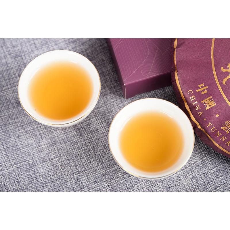High Quality Spring Tea Lao Ban Zhang Cake Gift Tea Healthy Drink357g