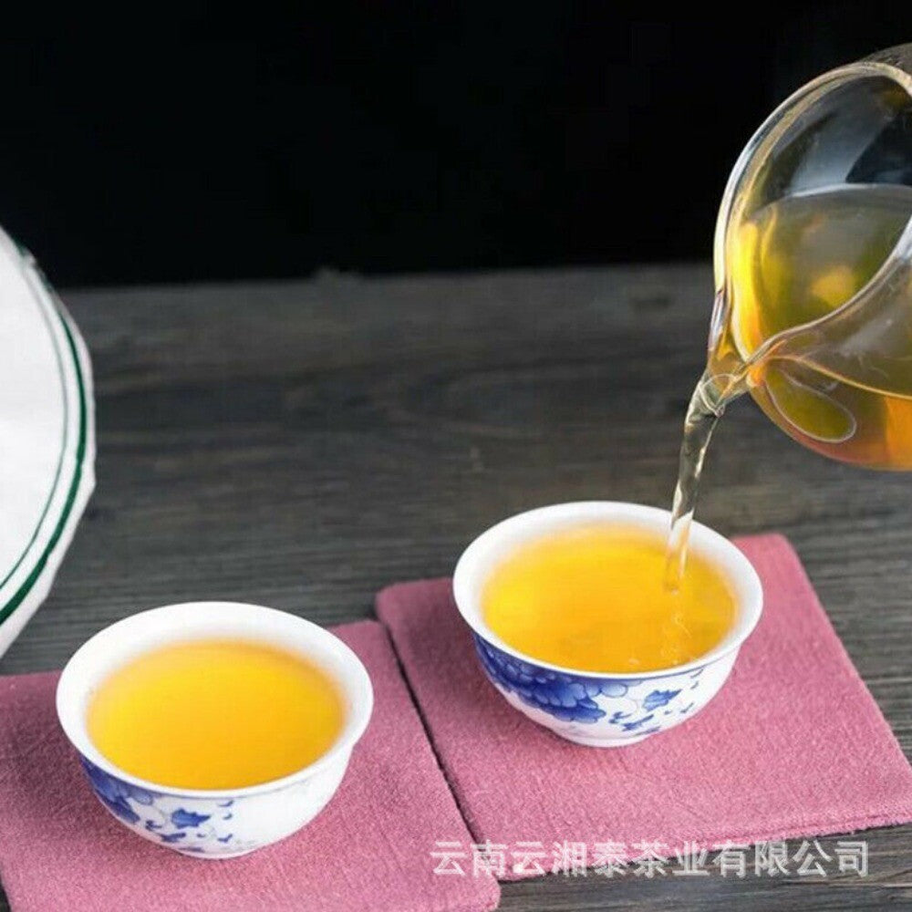 Yunnan Pu'er Tea 2015 Iceland Ancient Tree Early Spring Puer Raw Tea 357g