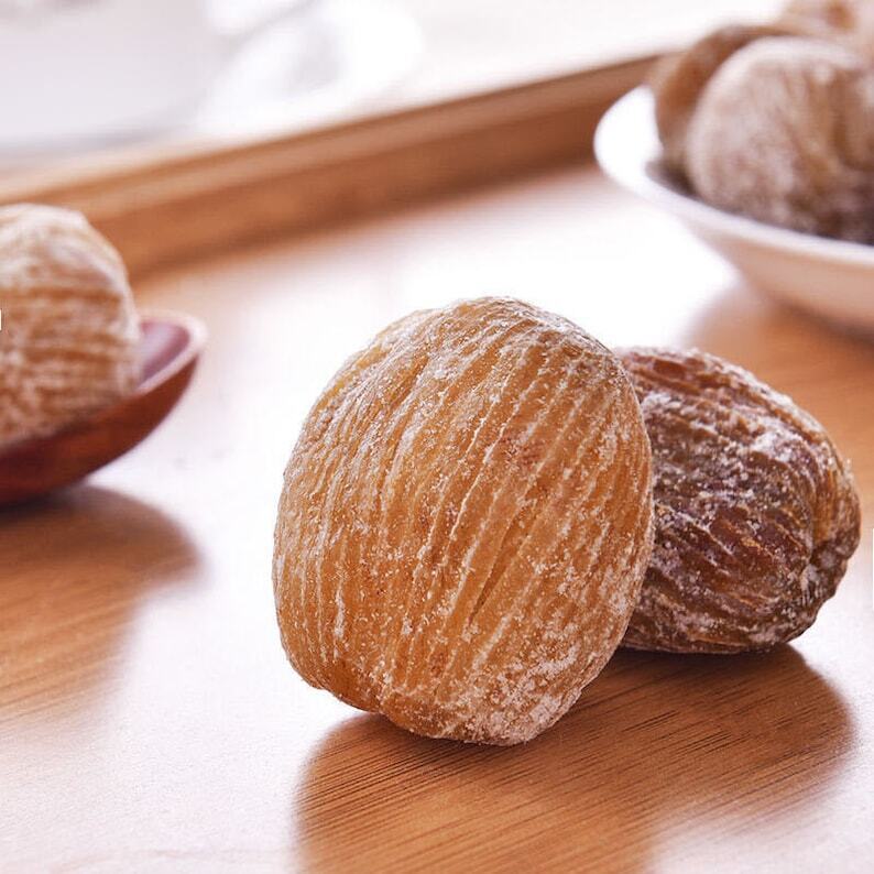 Date glacée à la soie dorée aux herbes biologiques très délicieuse