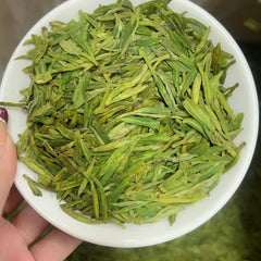 Authentic Longjing Tea Strong Bean Aroma Loose Leaf Rainy Season Premium Pieces