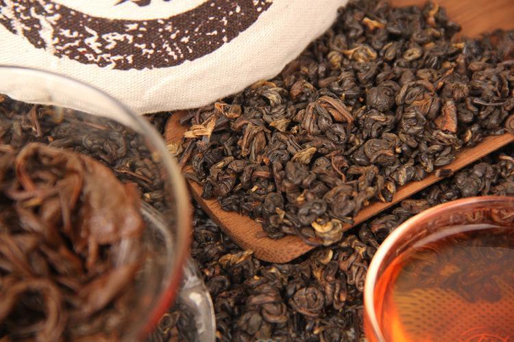 HelloYoung1000g Kunming Crested Early Spring Honey Rhyme Gold Screw Red Dianhong Tea Food