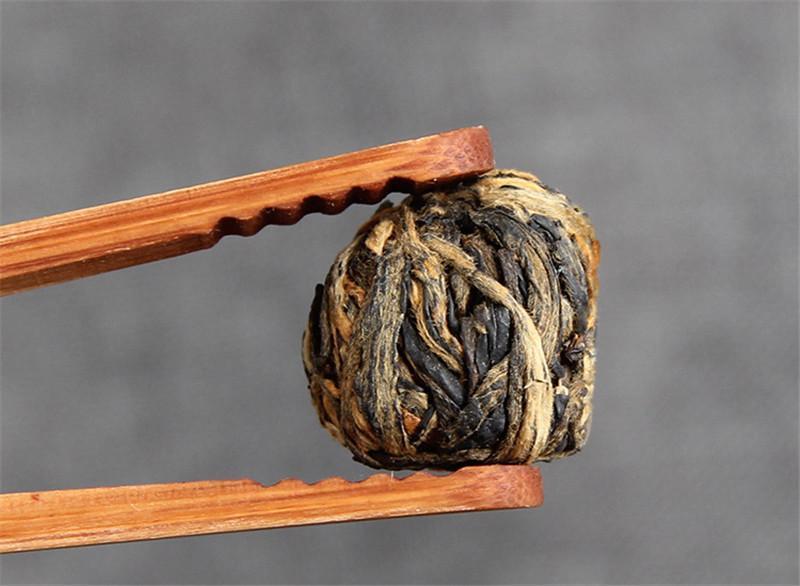 HelloYoung60g China Yunnan Dianhong Black Tea Handmade Small Golden Ball Canned Black Tea