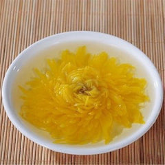 Organic Gold Huang Ju 4 Pcs Large Chrysanthemum Flower Tea Herbal Tea in Summer