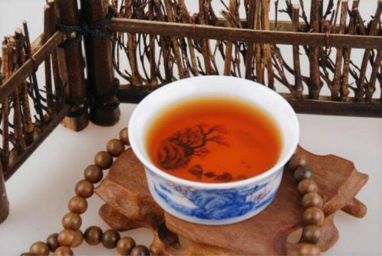 HelloYoung Authentic Wuyi Black Tea Warm Stomach Tea Top Grade Lapsang Souchong Tea 250g