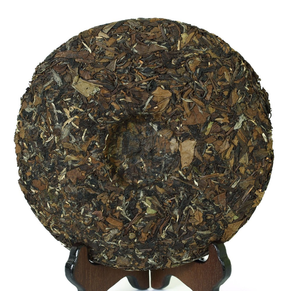 HelloYoung Year 360g Remote Mountain Wild GongMei Tribute Eyebrow Aged Cake White Tea