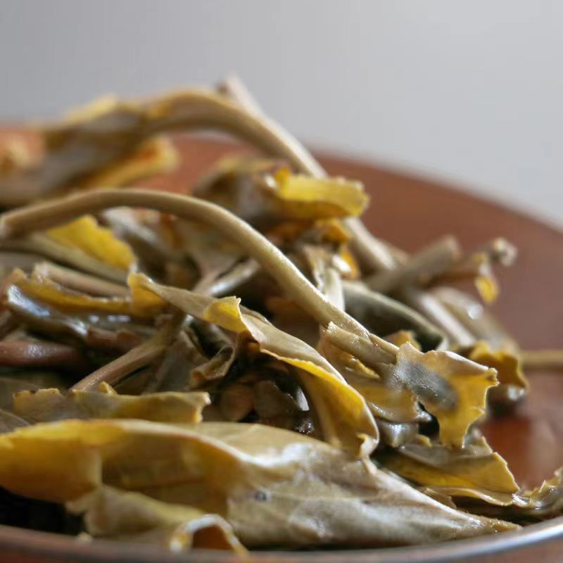 357g Yunnan Raw Puerh Tea Iceland Pu-erh Raw Tea Cake Big Leaves Pu'er Green Tea